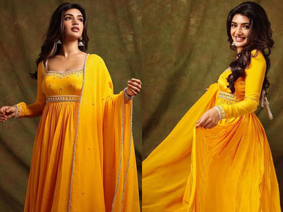 Sizzling Clicks Of Sreeleela In Yellow